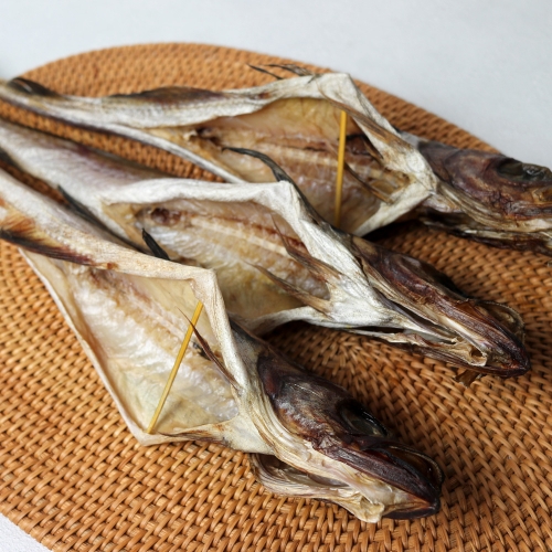 고소하고 쫄깃한 식감의 국내가공 반건조 코다리 5마리